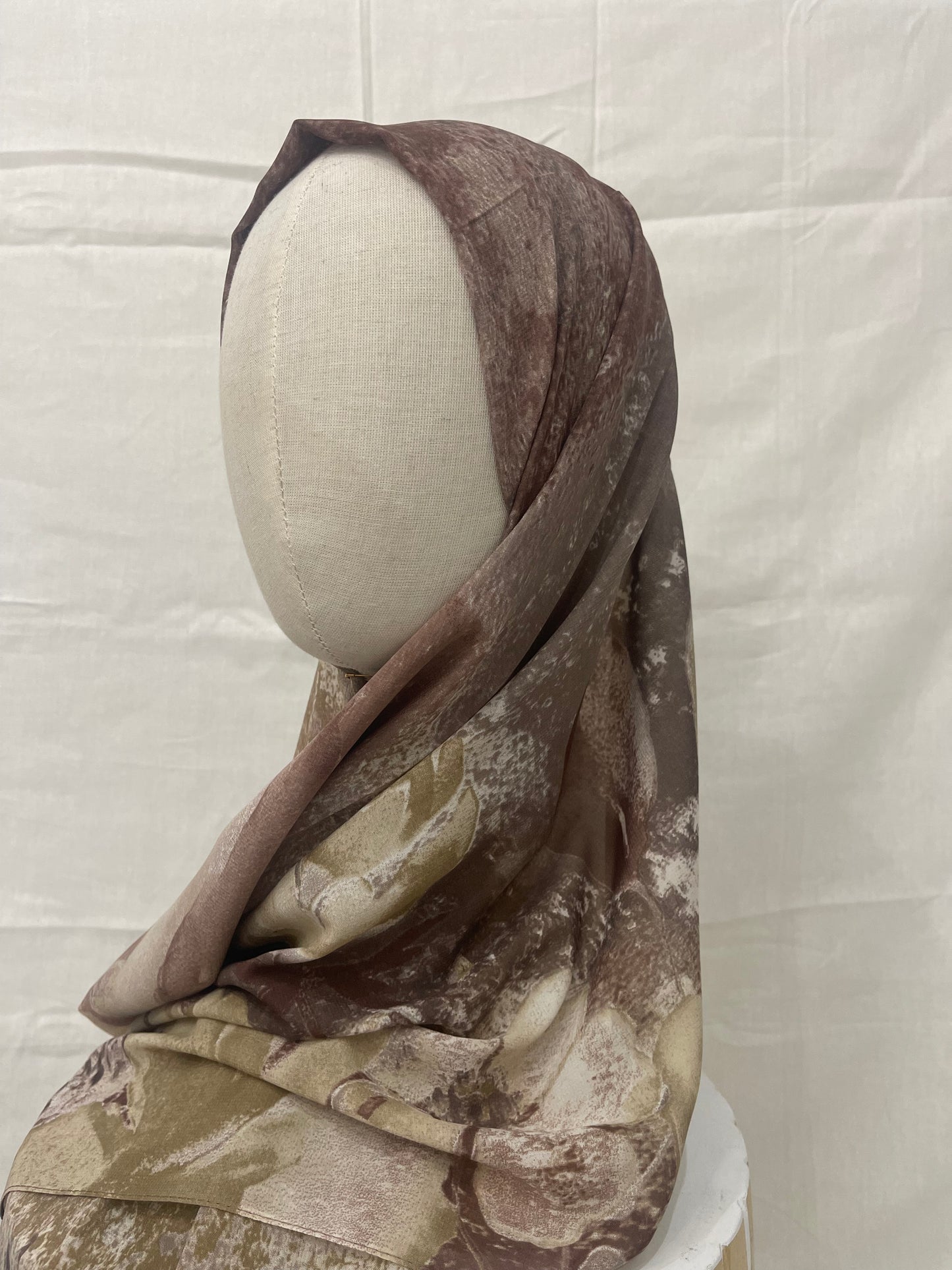 Long printed scarf