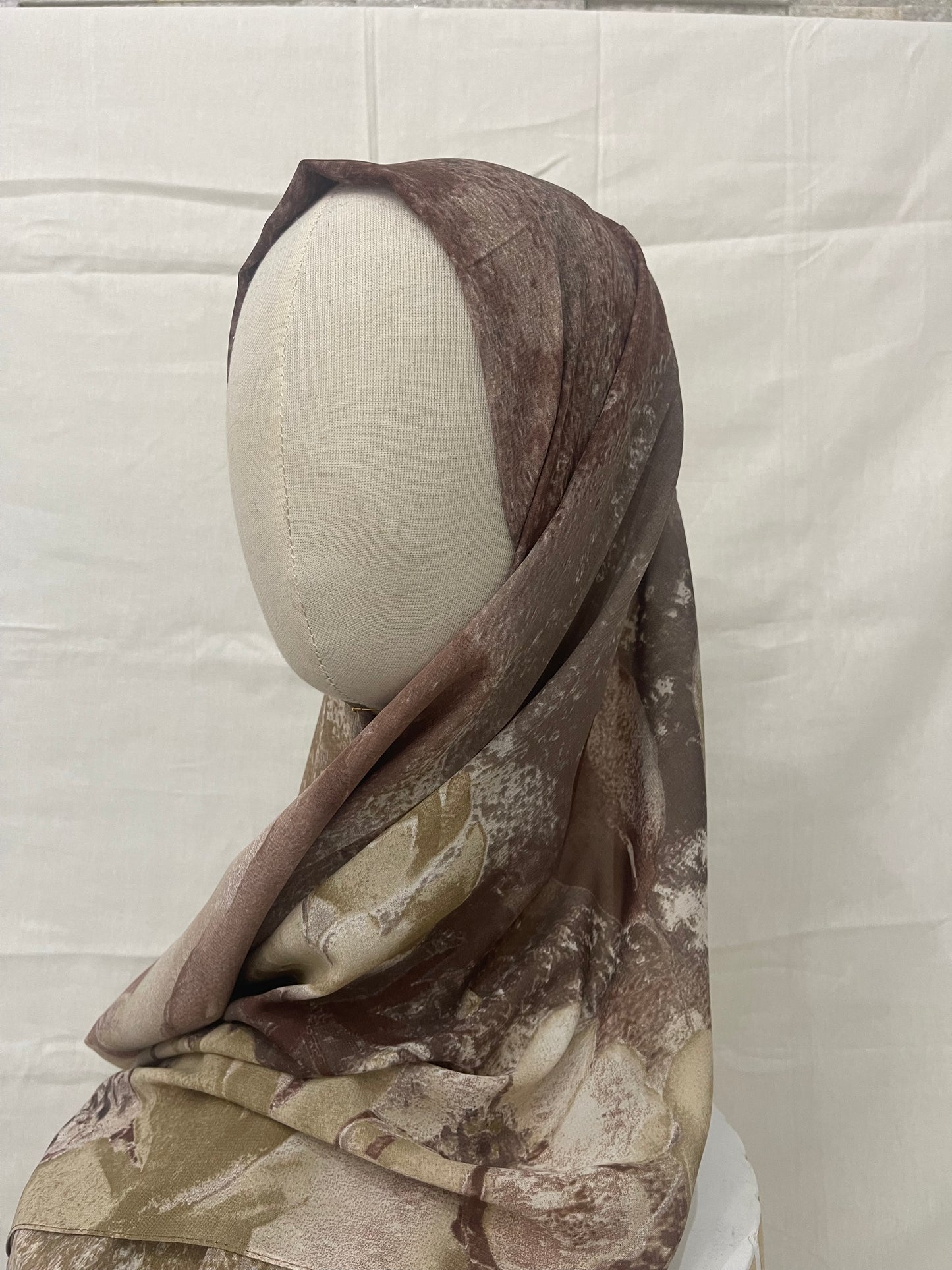 Long printed scarf