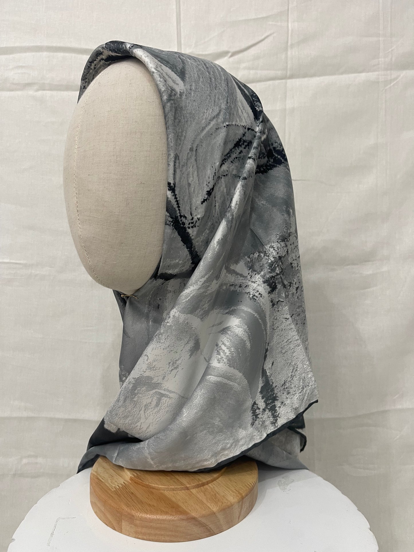 Satin Square | Sand Print