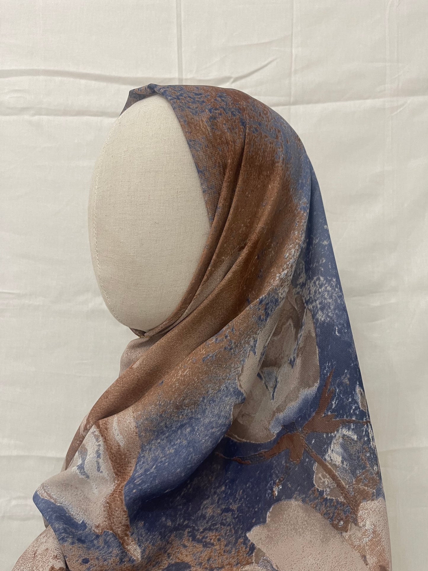 Long printed scarf