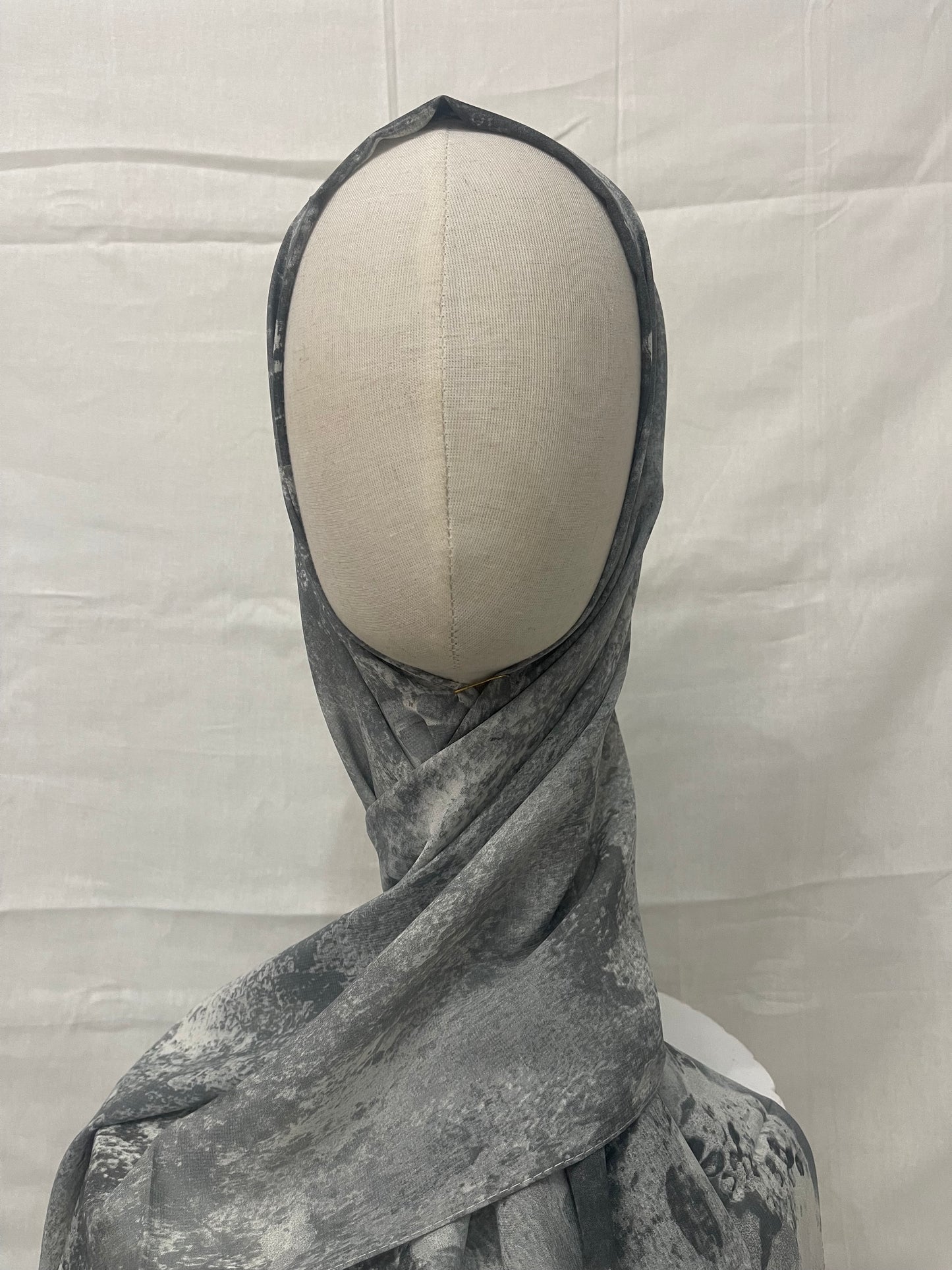Long printed scarf