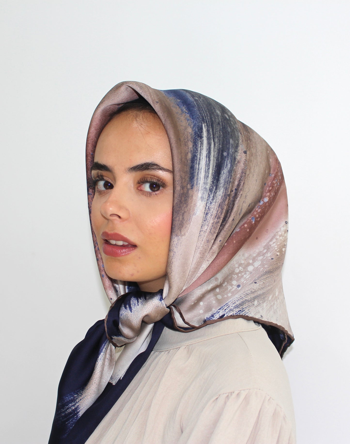 Patterned Sqaure Hijab | Midnight