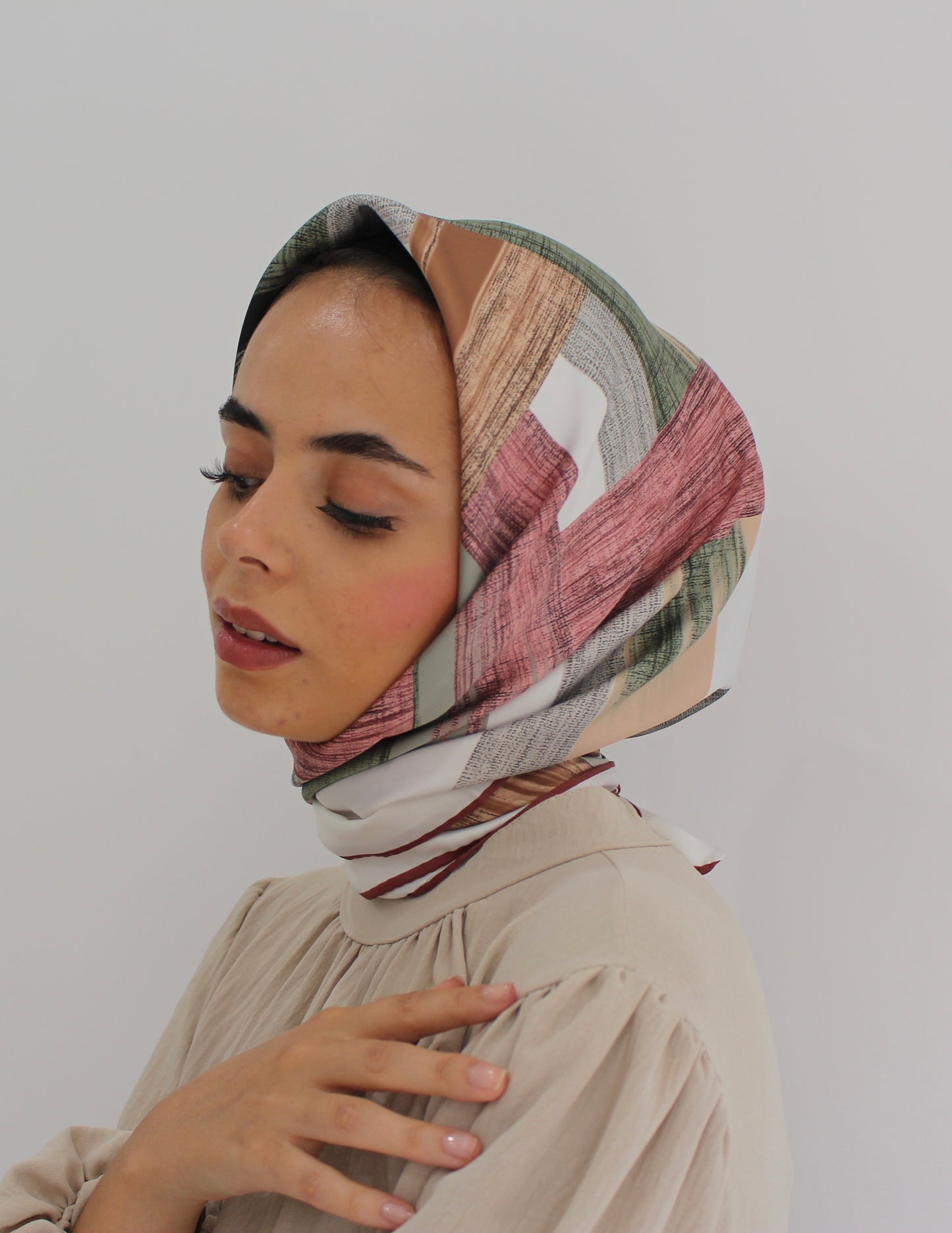 Patterned Sqaure Hijab | Champagne Pink