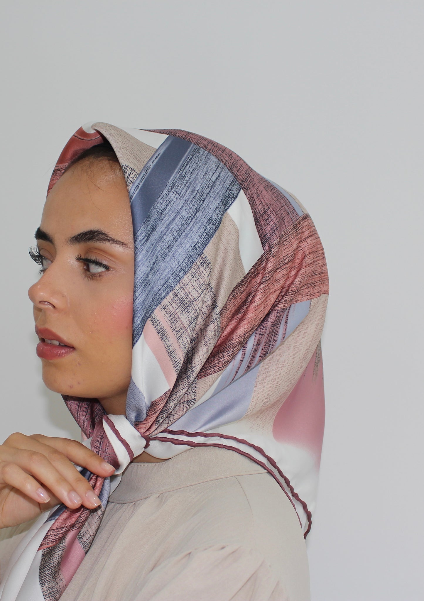 Patterend Sqaure Hijab | Pale Violet-Red