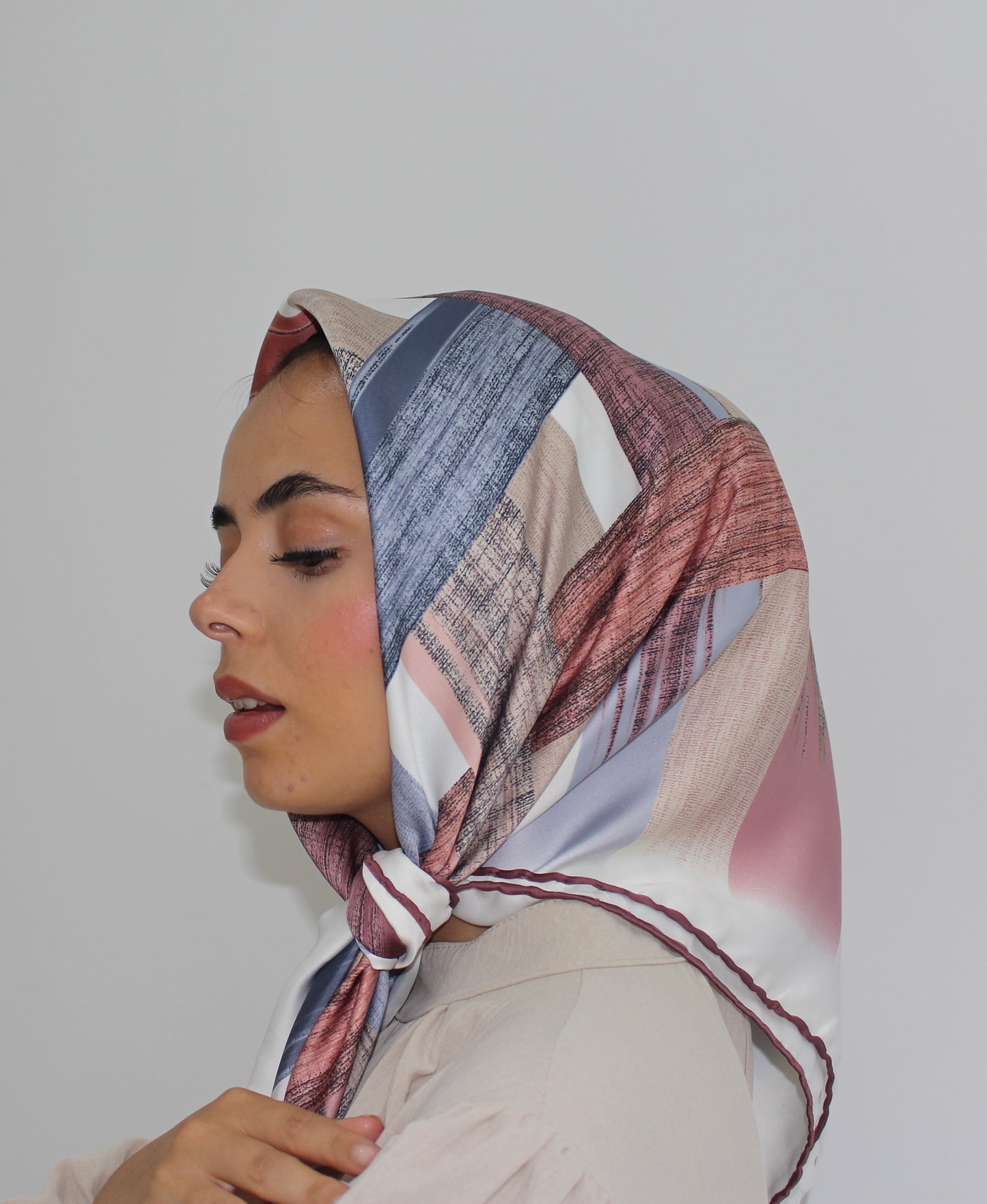 Patterend Sqaure Hijab | Pale Violet-Red