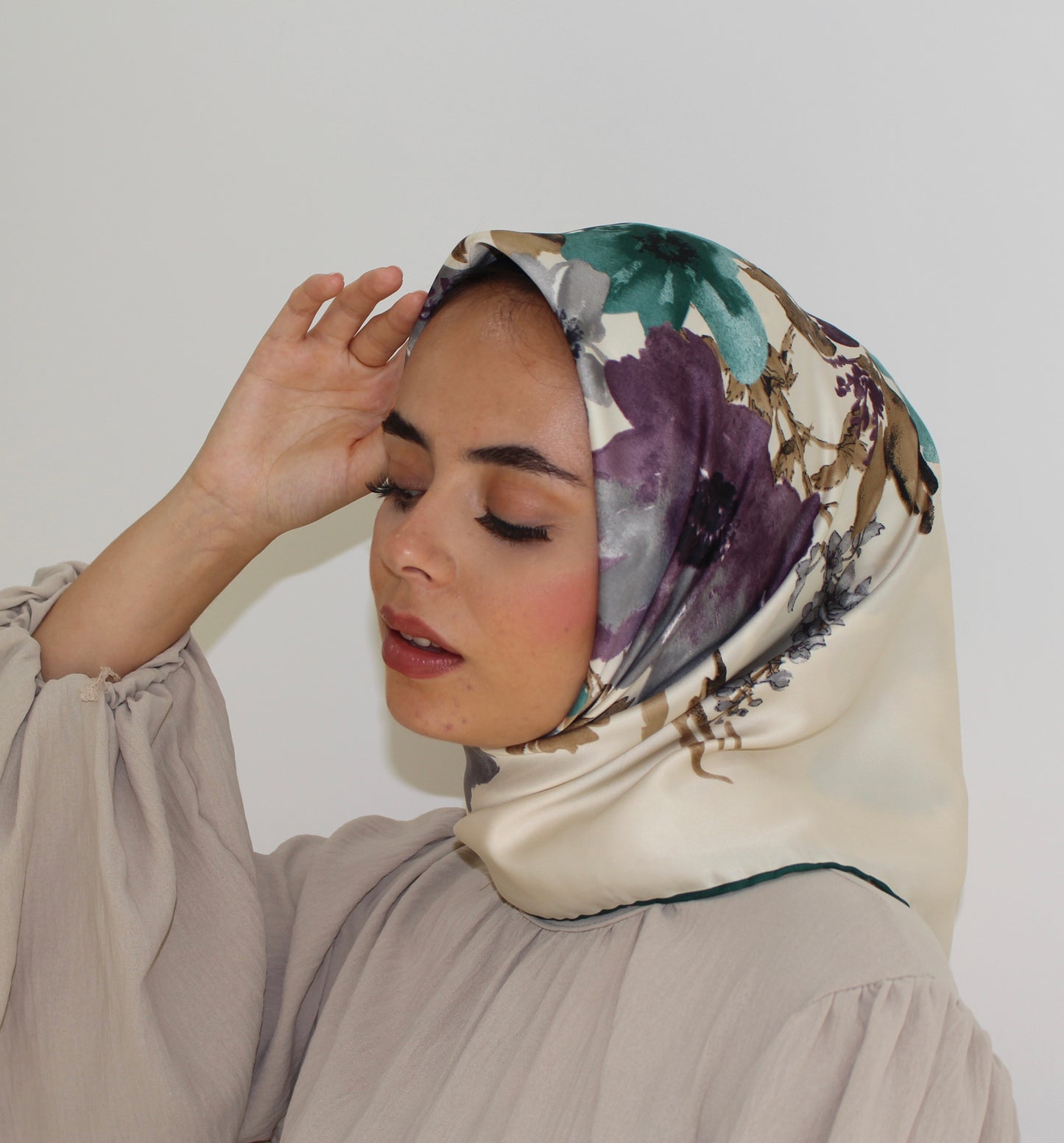 Patterned Sqaure Hijab | Floral Green